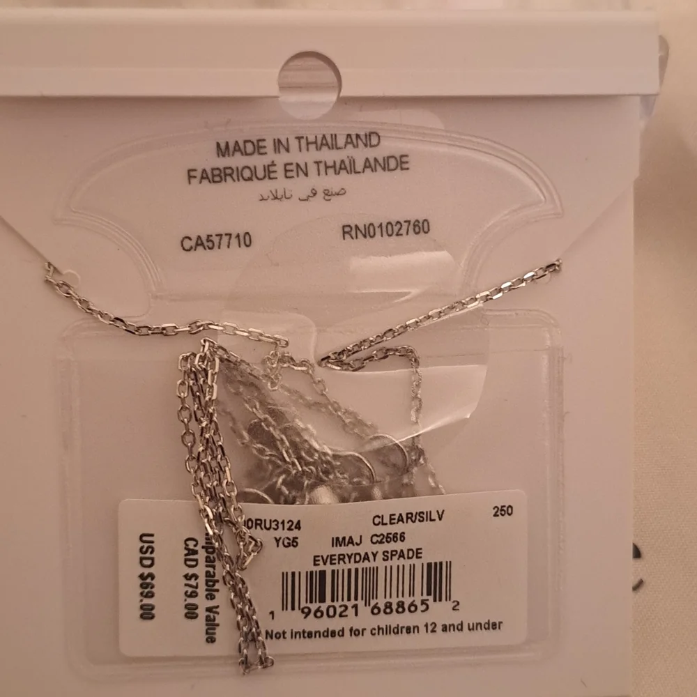 Kate Spade Silver Spade Pendant Necklace NWT, Dust bag included.